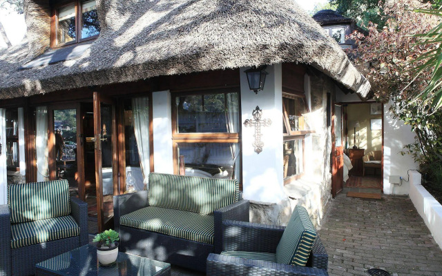 Moontide Guest Lodge