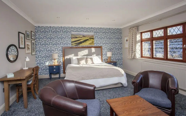Woodborough Inn