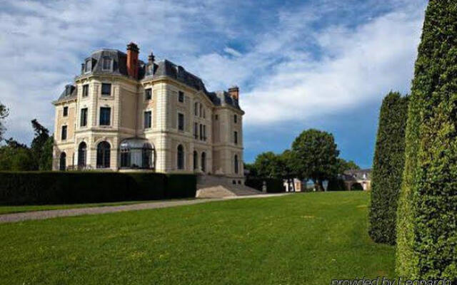 Chateau La Caniere