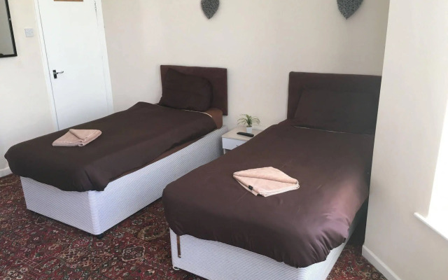 Castle Lodge Guest House