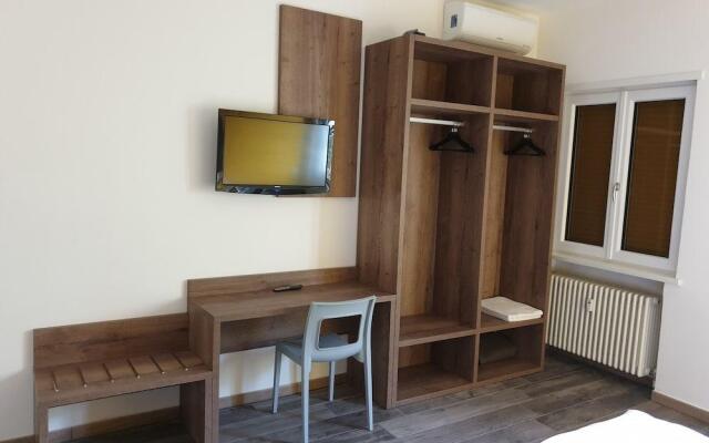 Ariston Apartment