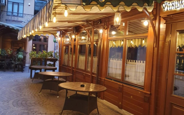 Apartamenti u Sheval'є.