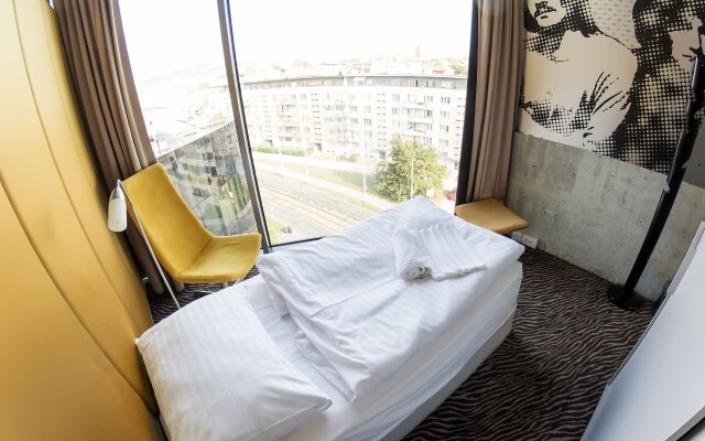 Sono Hotel