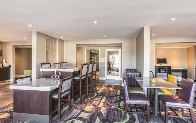 La Quinta Inn & Suites by Wyndham Atlanta Midtown - Buckhead