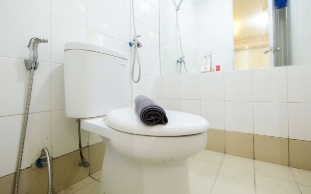 Pool View Bassura City Apartment