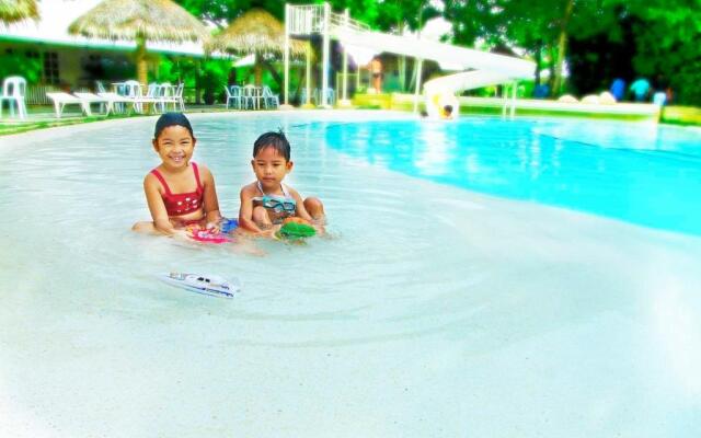 Almont Inland Resort