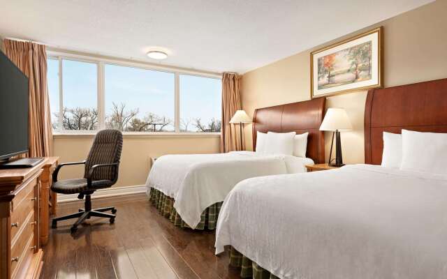 Travelodge by Wyndham Richmond Hill