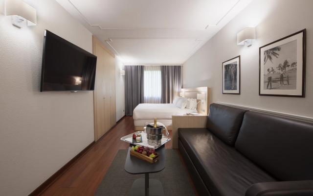 Suites Plaza Hotel & Wellness