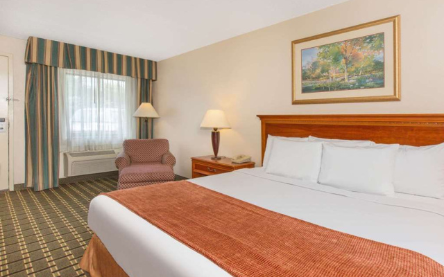 Days Inn Birmingham Summit Mall