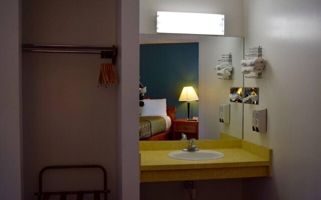 Snelling Motel