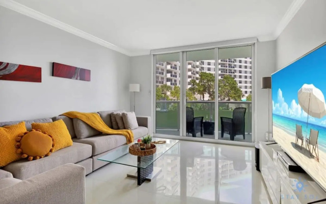 Beautiful Apartment With Pool And Gym