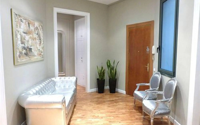 Super Balmes Guest House