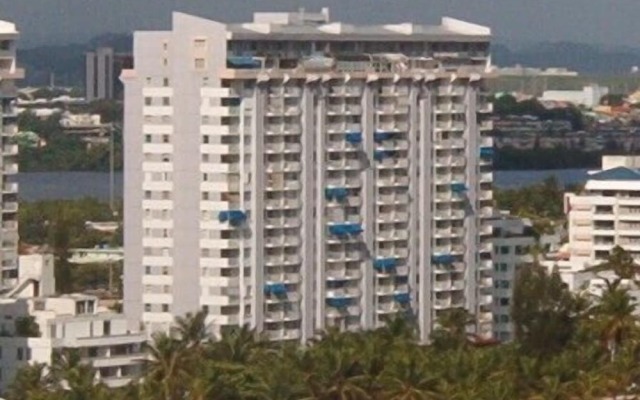 Marbella Del Caribe Beach Front Apt