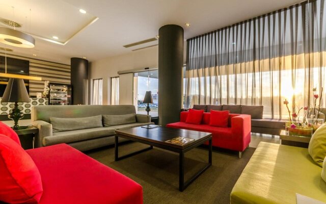 Hotel YIT Vía Sevilla Mairena