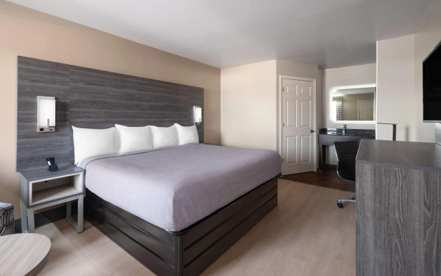 Baymont by Wyndham Commerce GA Near Tanger Outlets Mall