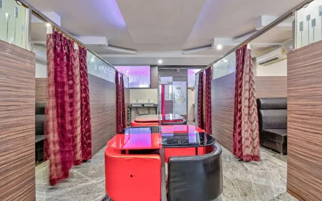 Nakshatra Comforts by OYO Rooms