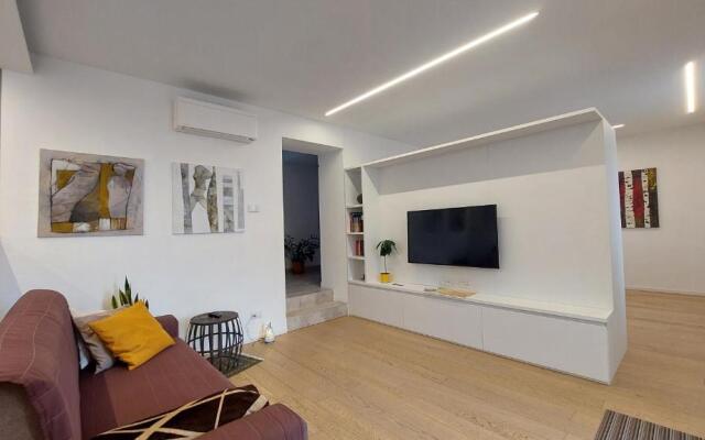 Over the Castle Apartment