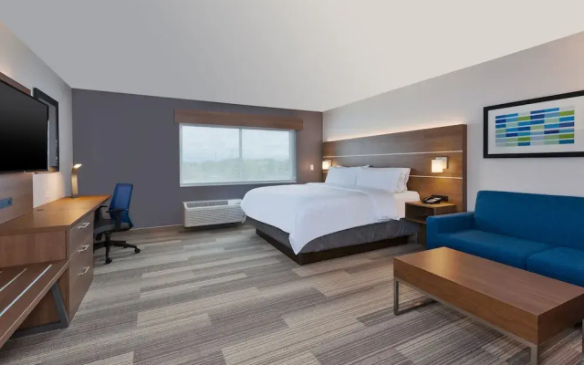 Clarion Hotel Campus Area