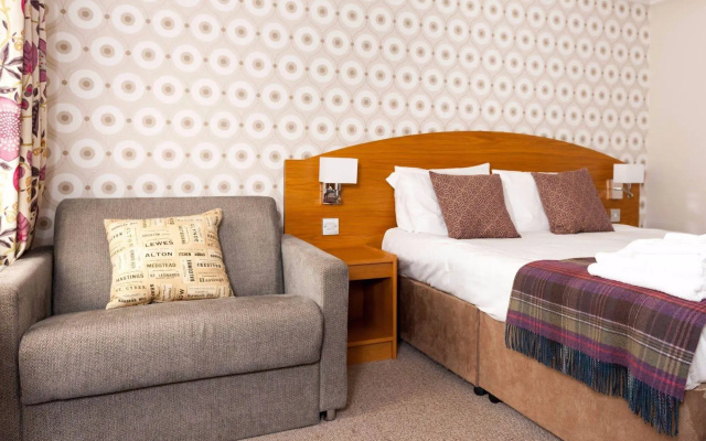 The Avon Causeway Hotel