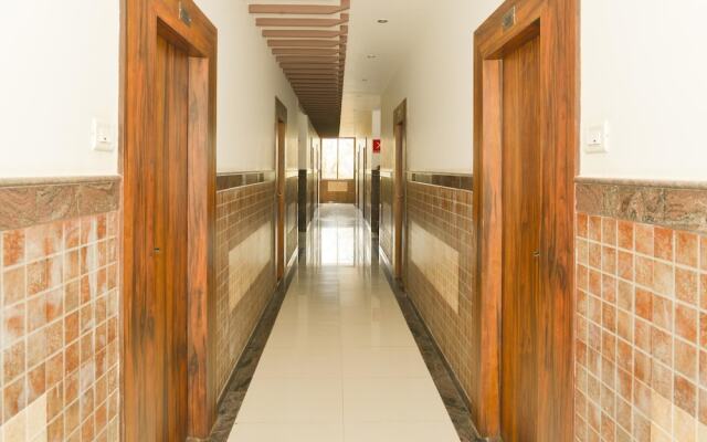 OYO 4316 Hotel Sai Empire
