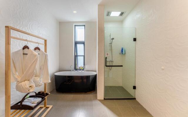 Xinyue Suying Holiday Hotel
