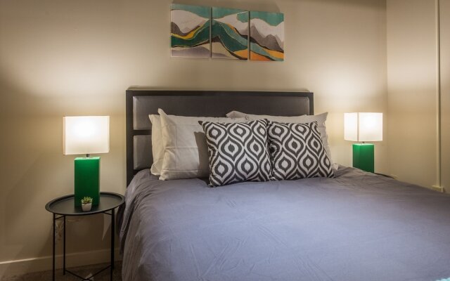 Bright Apartments on Allegheny River