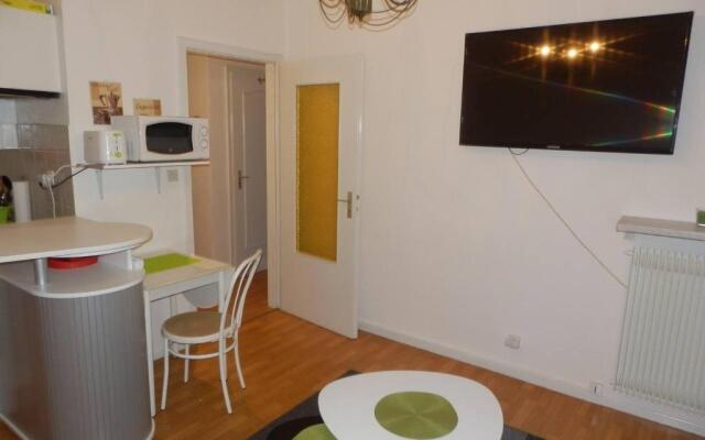 Agréable appartement 2 pieces a forbach - check in autonome