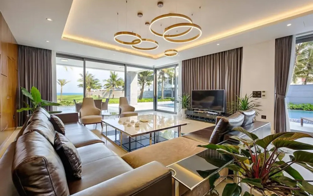Luxury Beachfront Villa W Private Pool Beach