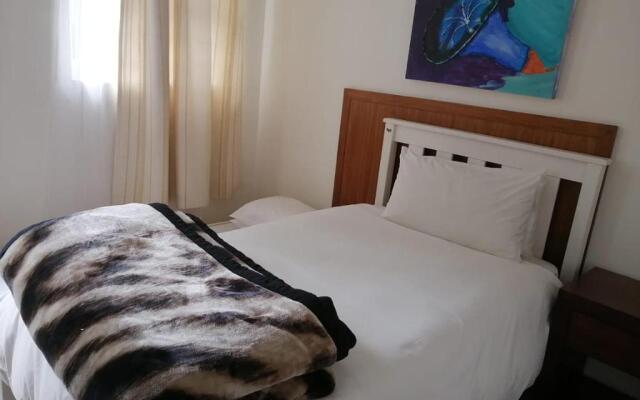 Steps Guest Lodge Richmond Hill