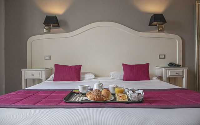 Domus Castrense Hotel
