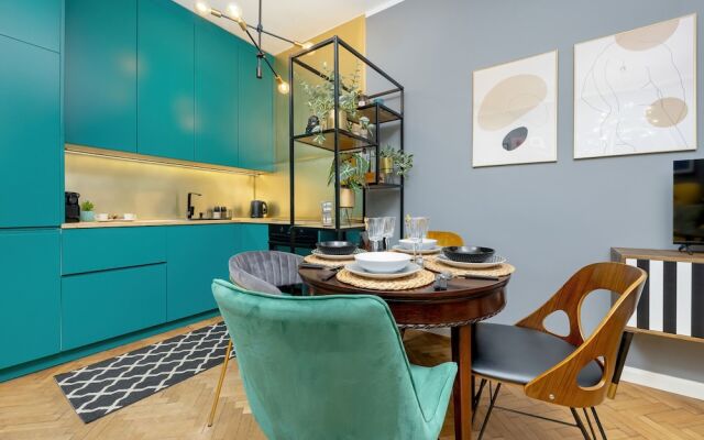 Warsaw Turquoise Residence by Renters
