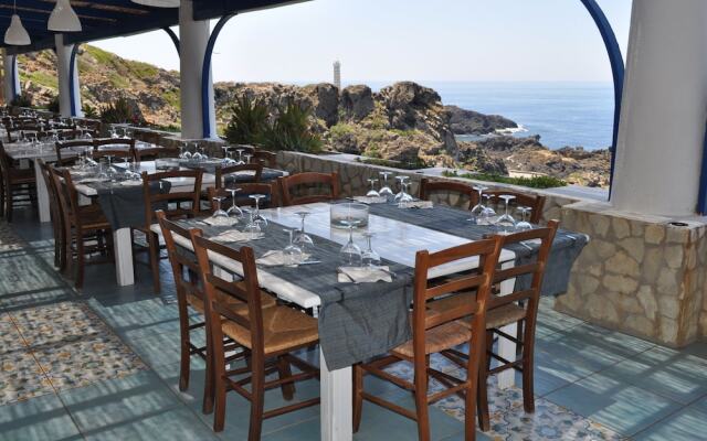 Hotel Ustica Punta Spalmatore H.U.P.S.