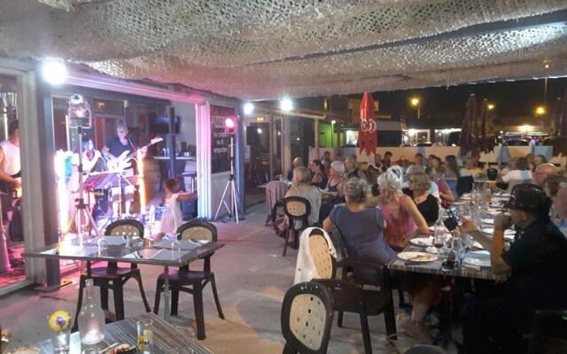 Hotel Restaurant Calypso, à 10 m de la plage