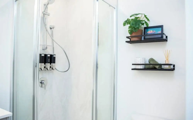 Cedar and Loam by Revelstoke Vacations