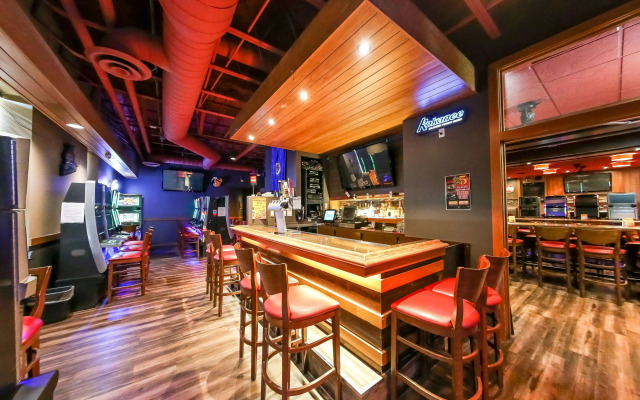 Howard Johnson by Wyndham Winnipeg West