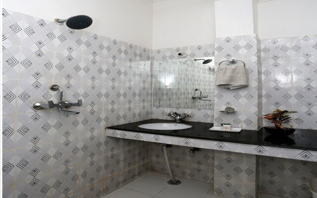 Hotel Meenakshi near Railway Station Jaipur