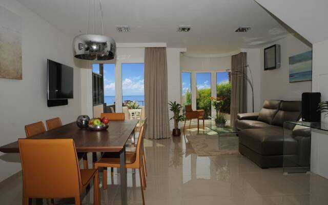 Luxury villa sea views by CanariasGetaway