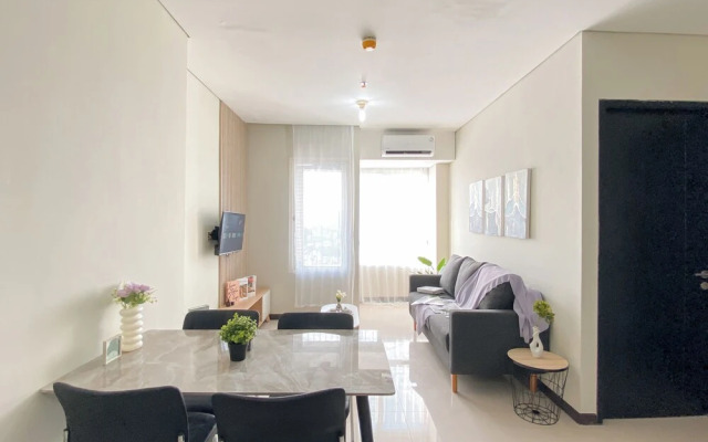 Comfortable And Restful 2Br Nifarro Park Apartment
