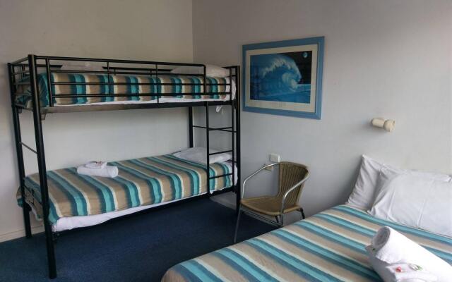 Bargara Beach Hotel Motel