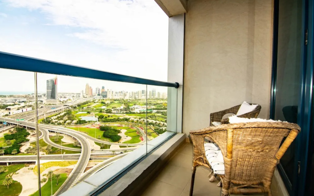 Lux BnB I X1 Tower I Golf Course & Sea Views