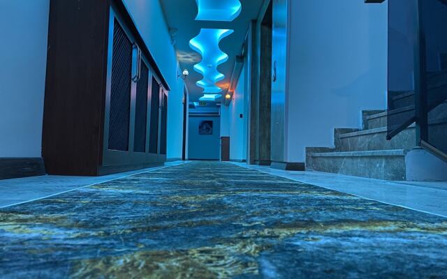 Grand Life Hotel