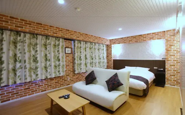 TOWN HOTEL Forty One