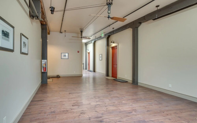 Updated Rustic-chic Condo on Ouray's Main Street!