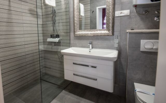 Center Luxury Rooms 2