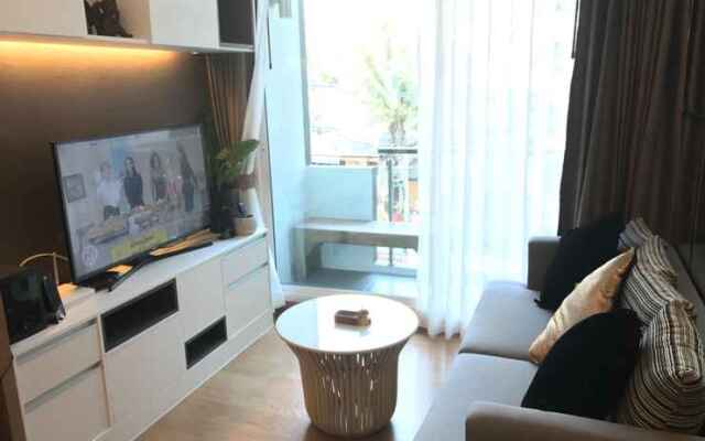 Luxury Condo Sukhumvit 11-13 Asoke Nana Nightlife