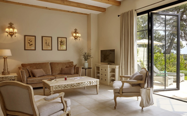 Château Saint Pierre de Serjac