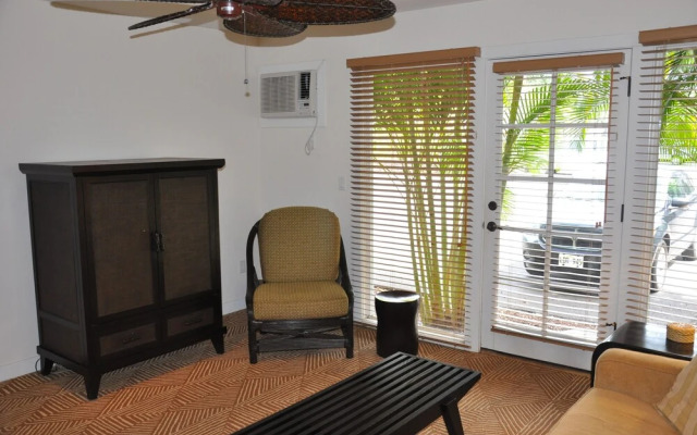 Aina Nalu I109 by RedAwning