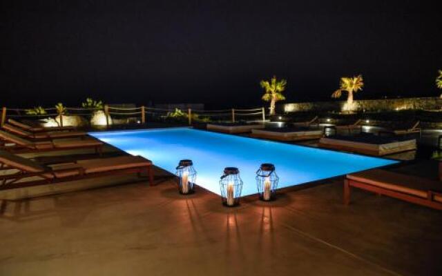 THA-LIA Myconian Suites and Studios