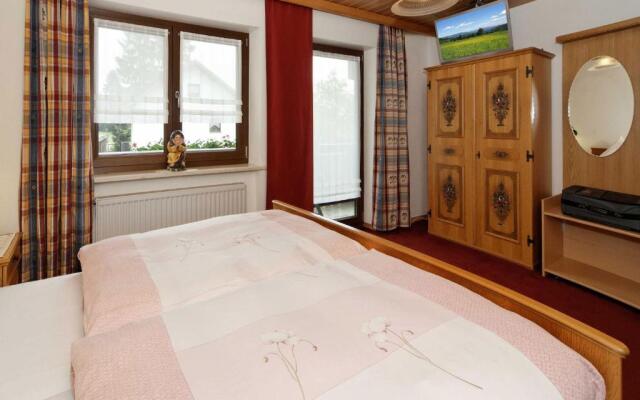 Ferienwohnungen Göstl