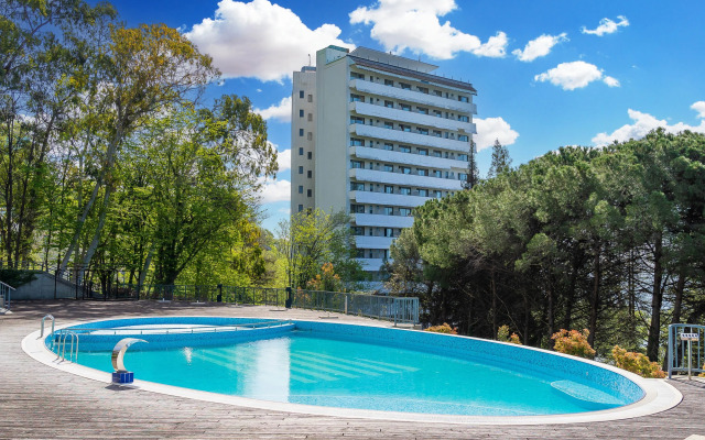 Sotis Galaxy on Kurortny Avenue 105